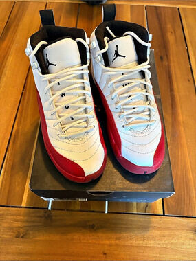 Jordan Air Jordan 12 Retro GS 'Cherry' (2023) 'Cherry' Sneakers White & Red